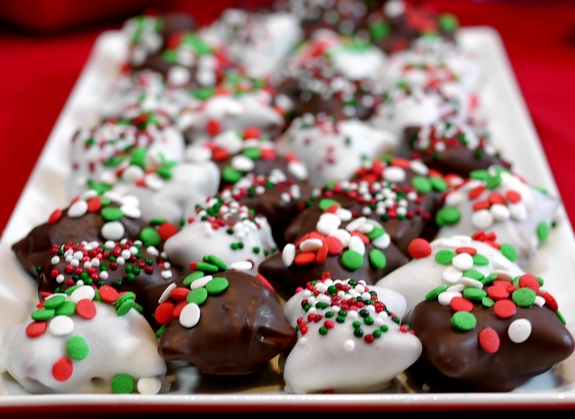 Holiday Peanut Butter Filled Pretzels 1
