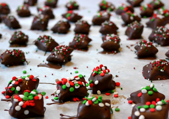Holiday Peanut Butter filled pretzels 4