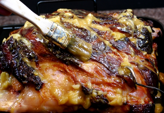 How to Make The Juciest Bone In Whole Ham glazing