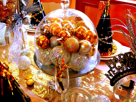 New Years Eve Table Setting Noble Pig Blog 2013 cloche2