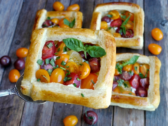 Puff Pastry Tomato Tarts