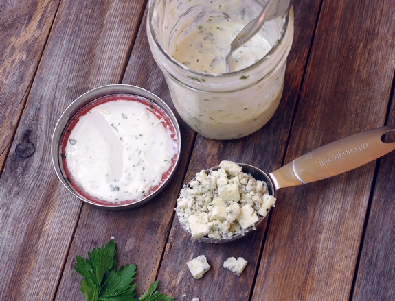 Romaine Salad with Creamy Gorgonzola and Parmesan Dressing ingredients