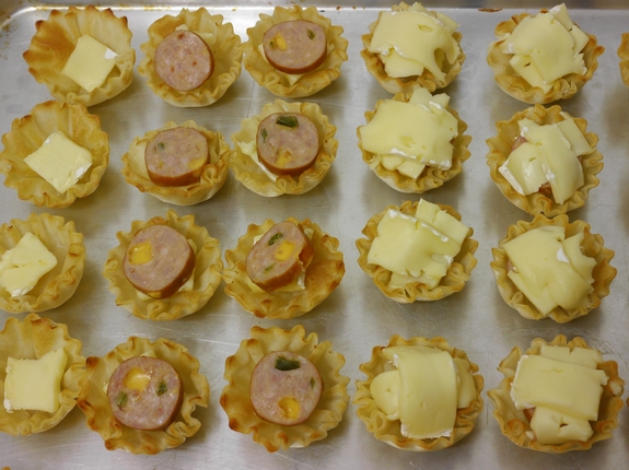 Sausage Brie and Pepper Bites putting it together