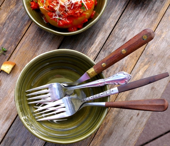 Stuffed Bell Pepper oni servingware