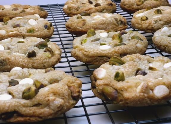 Pistachio White Chocolate Cake Batter Cookies A special trick on how to make them lofty from NP