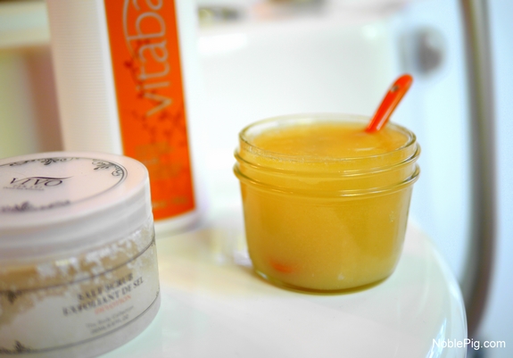 Zesty Grapefruit Sugar Scrub from Noble Pig in the bathtub