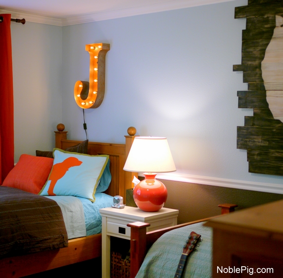 Noble Pig Jons room 3