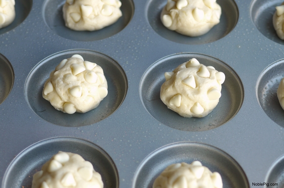 Lemon White Chocolate Soft Baked Cookies from Noble Pig whoopie pie pan