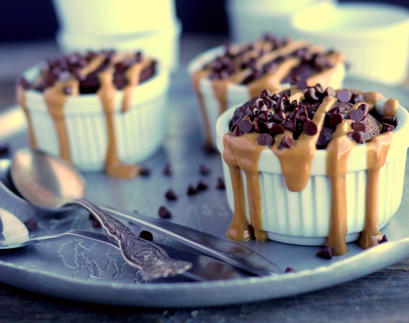 Molten Peanut Butter Chocolate Cakes from Noble Pig