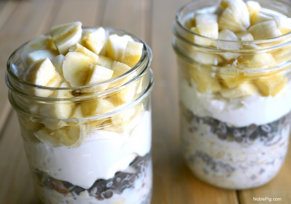 30 Minute Banana Almond Chocolate Chip Oats fills a mason jar