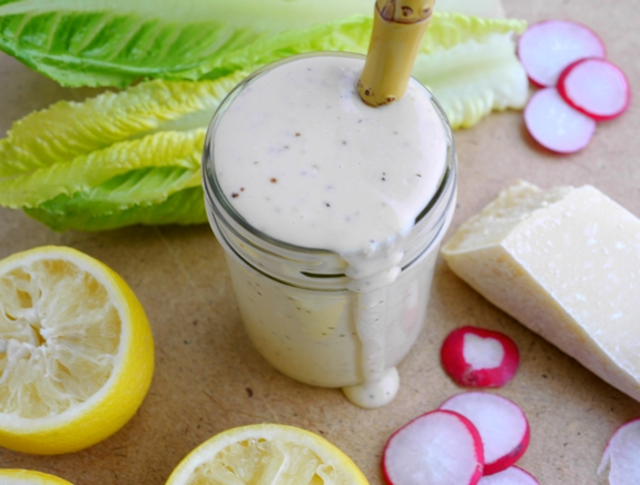 Creamy Parmesan Salad Dressing 