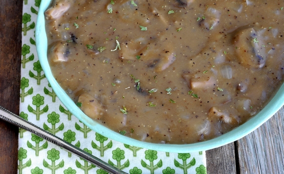Super Easy Mushroom Gravy tastes delicious