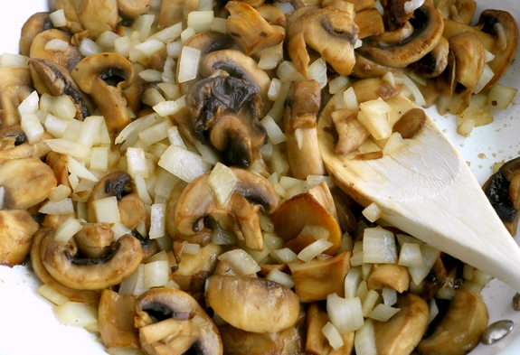 Super Easy Mushroom Gravy the mushrooms