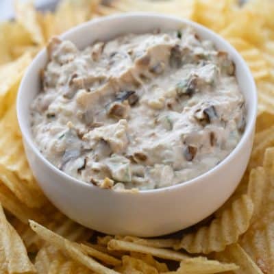 blue cheese dip with caramelized onions