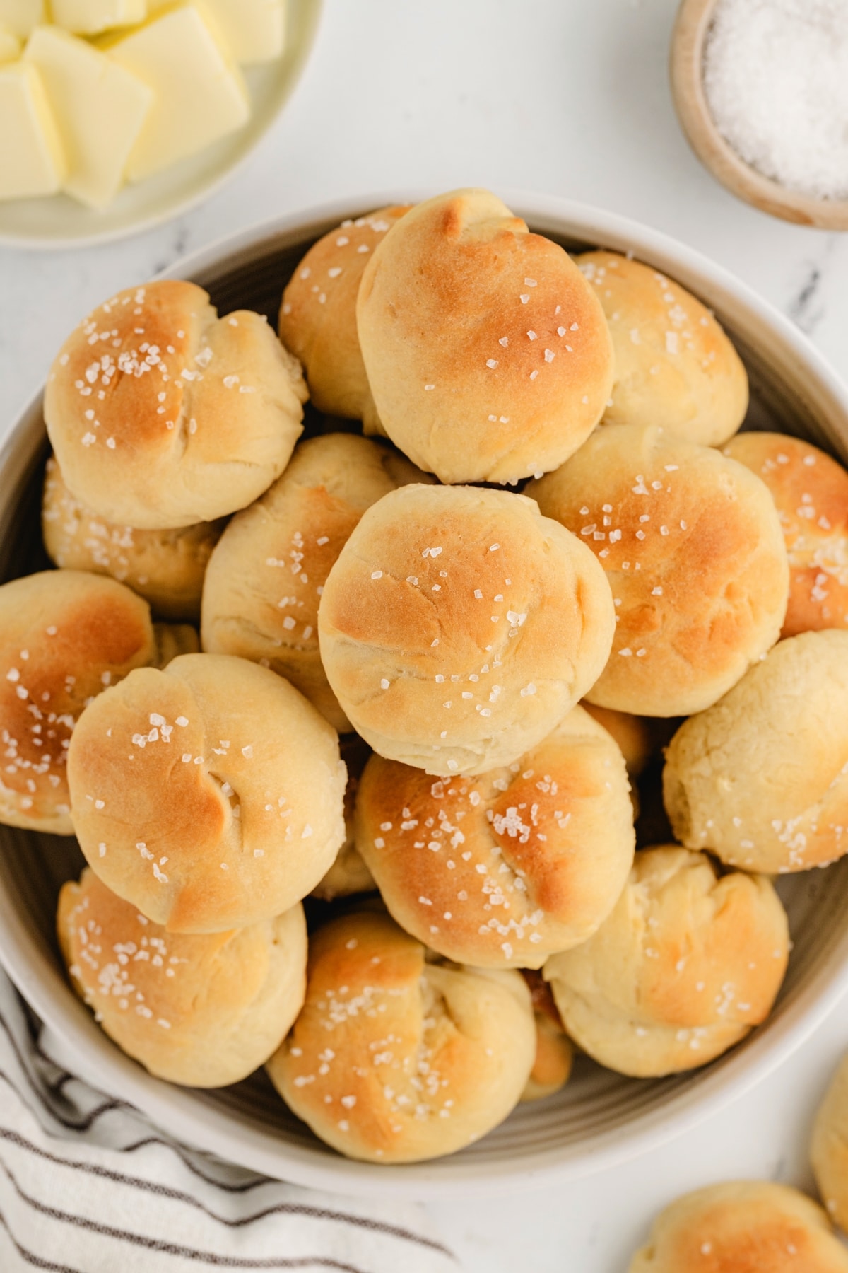 These dinner rolls are simple to make, and they always turn out soft and airy. With a batch this big, there's plenty to go around, making them perfect for gatherings. dinner rolls (large batch)