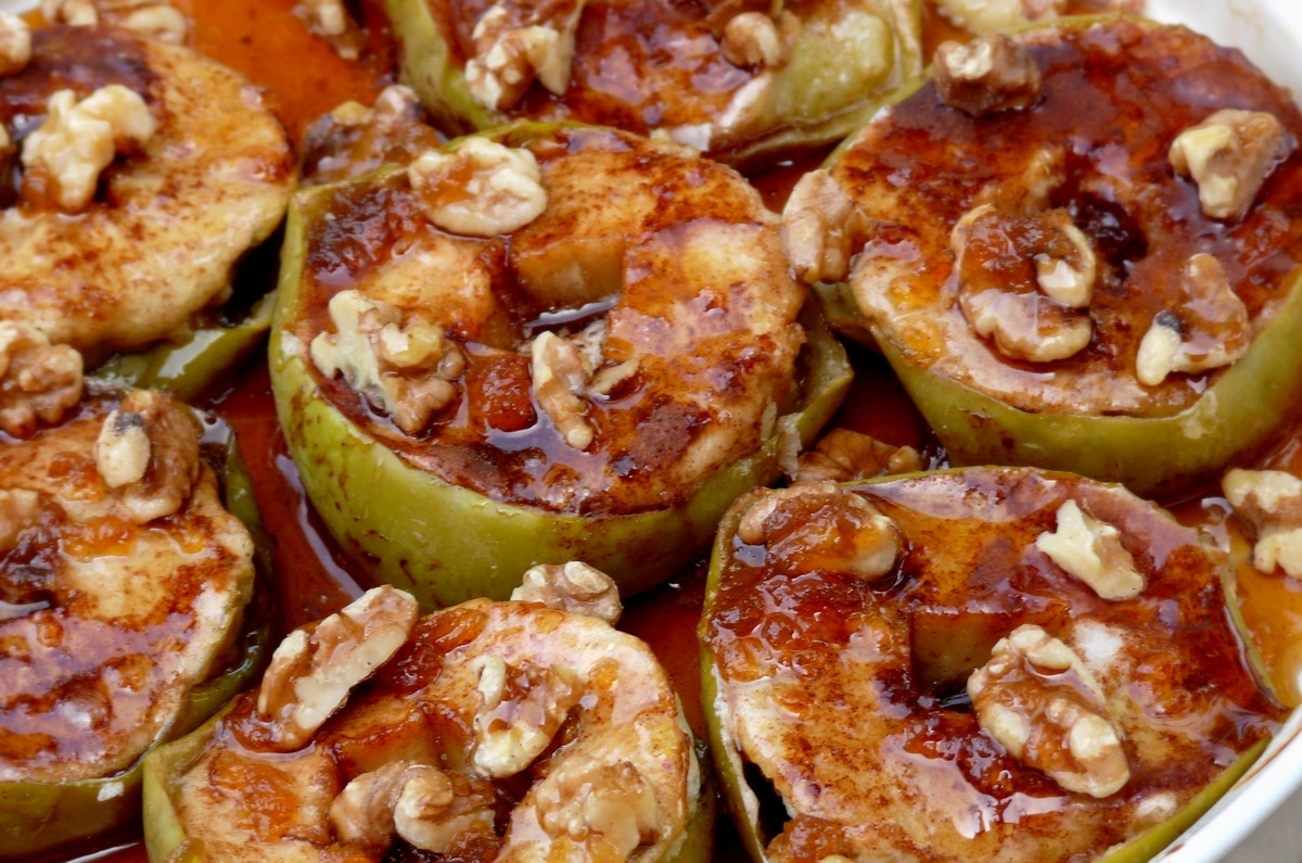 aplles baked in maple and cinnamon sauce baked apples