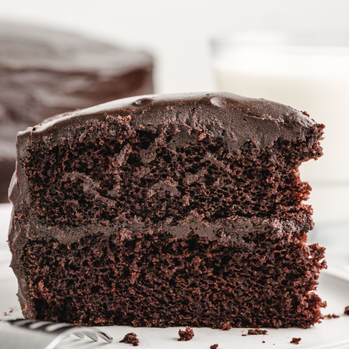 Old-Fashioned Chocolate Cake with Glossy Chocolate Icing