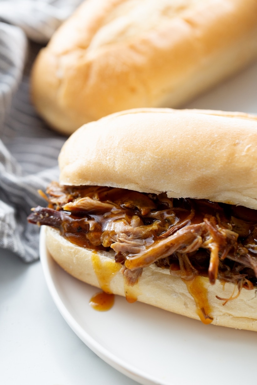 Rescuing your weeknight with a hassle-free slow-cooker masterpiece—truly a "set-it-and-forget-it" meal, with flavors that seem far more labor-intensive. This pulled pork, prepared in just 10 minutes, is the ultimate comfort food dinner idea. Perfect for pulled pork slow cooker and crock pot enthusiasts and those seeking easy dinner ideas. Enjoy on your preferred soft or crusty bun for a satisfying pulled pork sandwiches experience. slow cooked pulled pork sauce