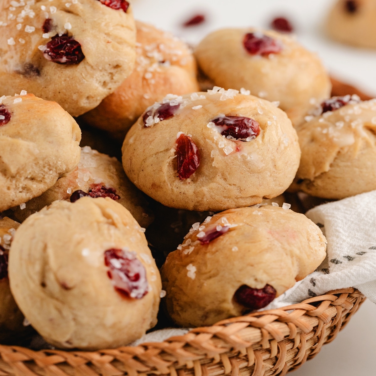 cinnamon-cranberry dinner rolls
