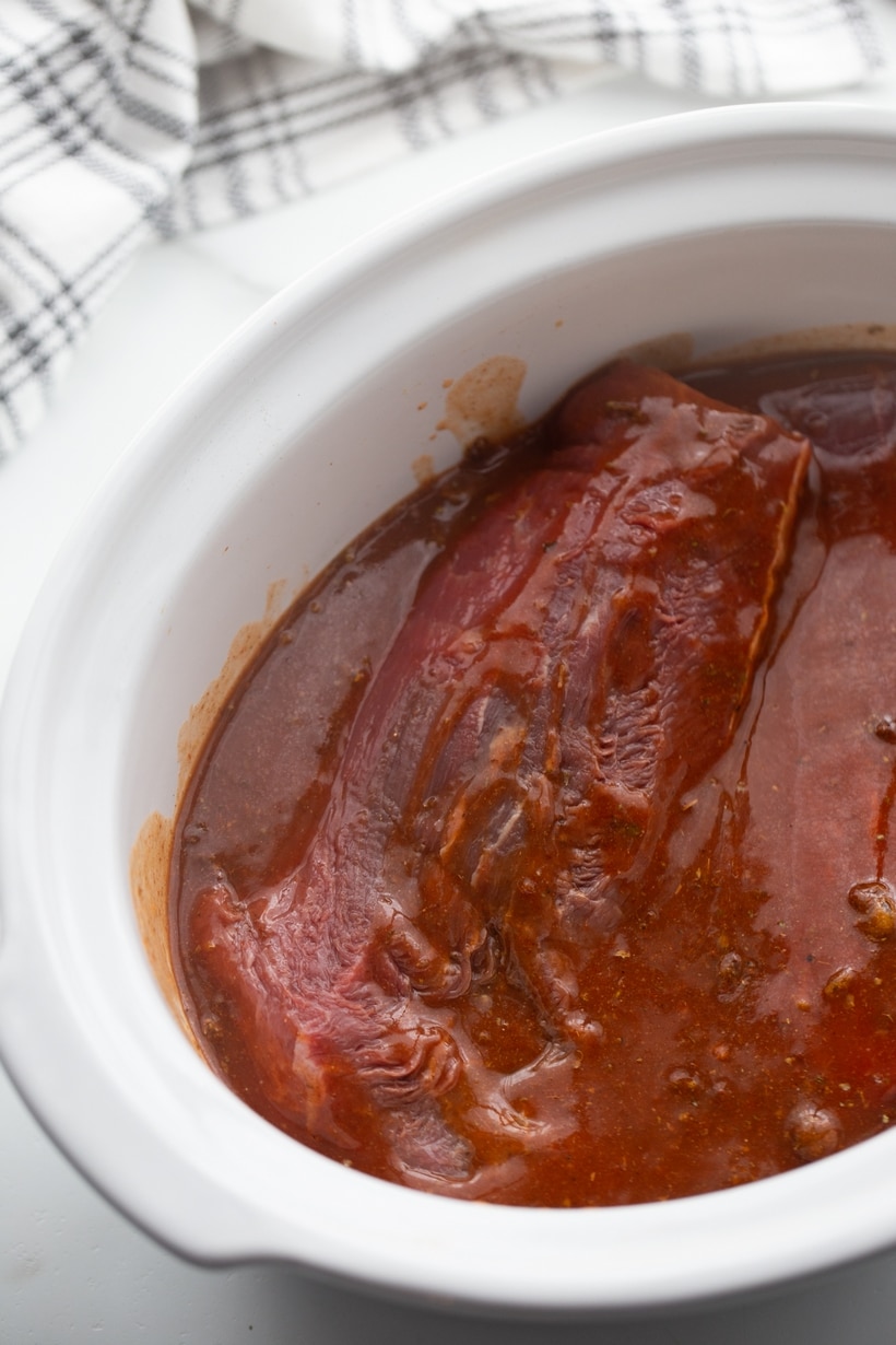las palmas chili Colorado recipe with chuck roast in the slow cooker with the red chile sauce