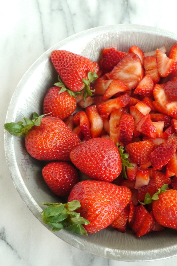 Bakery Style Strawberry Yogurt Crumb Muffins