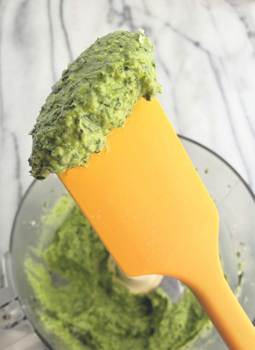 Use up your leftover parsley with this deliciously, flavorful Garlicky, Cheesy Parsley Bread. It's the perfect side dish for a bowl of pasta. #noblepig #parsley #garlicbread