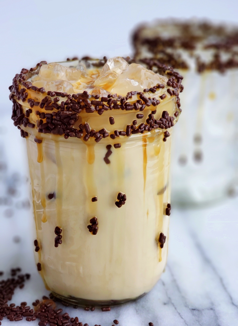 Starbucks Iced Caramel Macchiato 