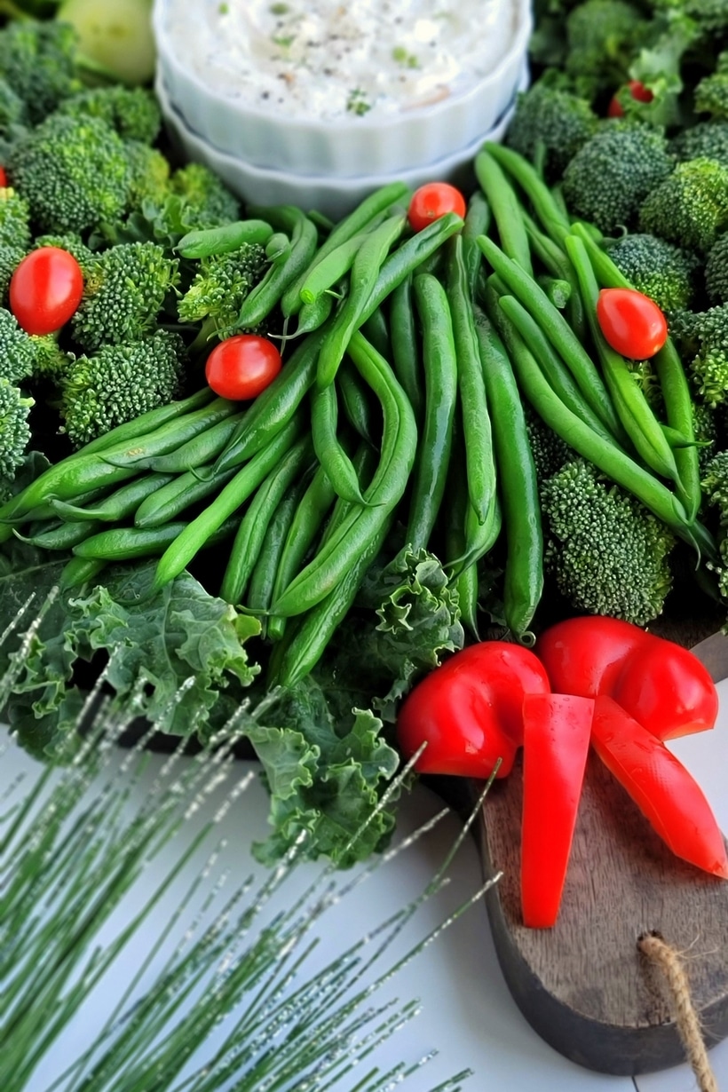 festive holiday veggie tray