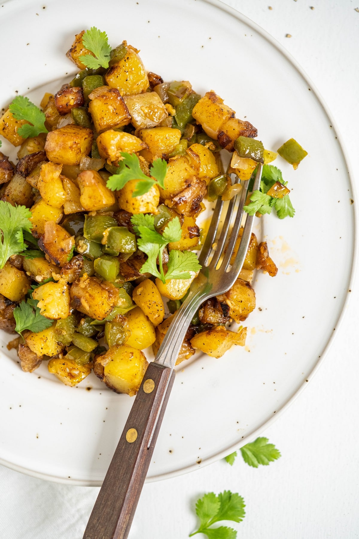 Breakfast potatoes, or home fries, perfectly create a soft inside with a crispy outside. I find they make a great addition to any morning meal. Whether I'm serving them with eggs, bacon, or just on their own, they’re always a hit in my kitchen. breakfast potatoes home fries