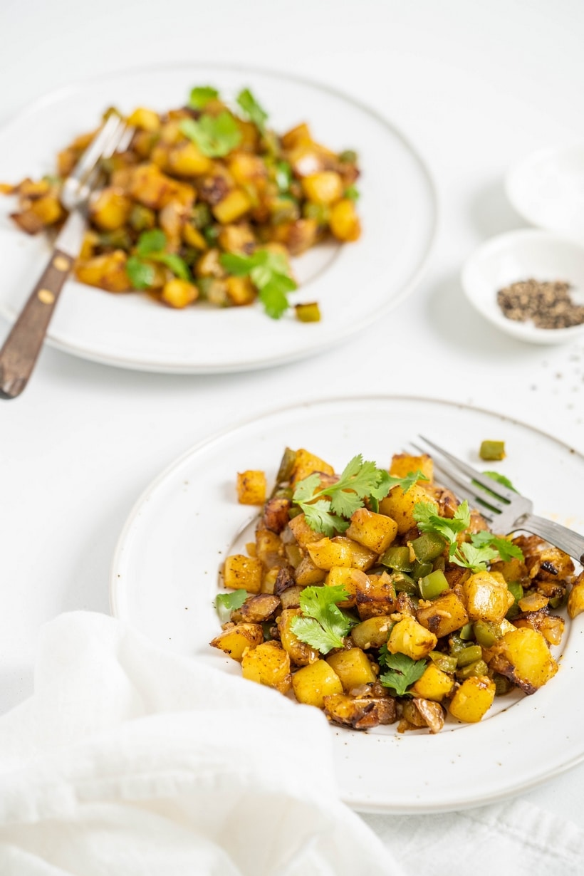 Breakfast potatoes, or home fries, perfectly create a soft inside with a crispy outside. I find they make a great addition to any morning meal. Whether I'm serving them with eggs, bacon, or just on their own, they’re always a hit in my kitchen. home fried potatoes