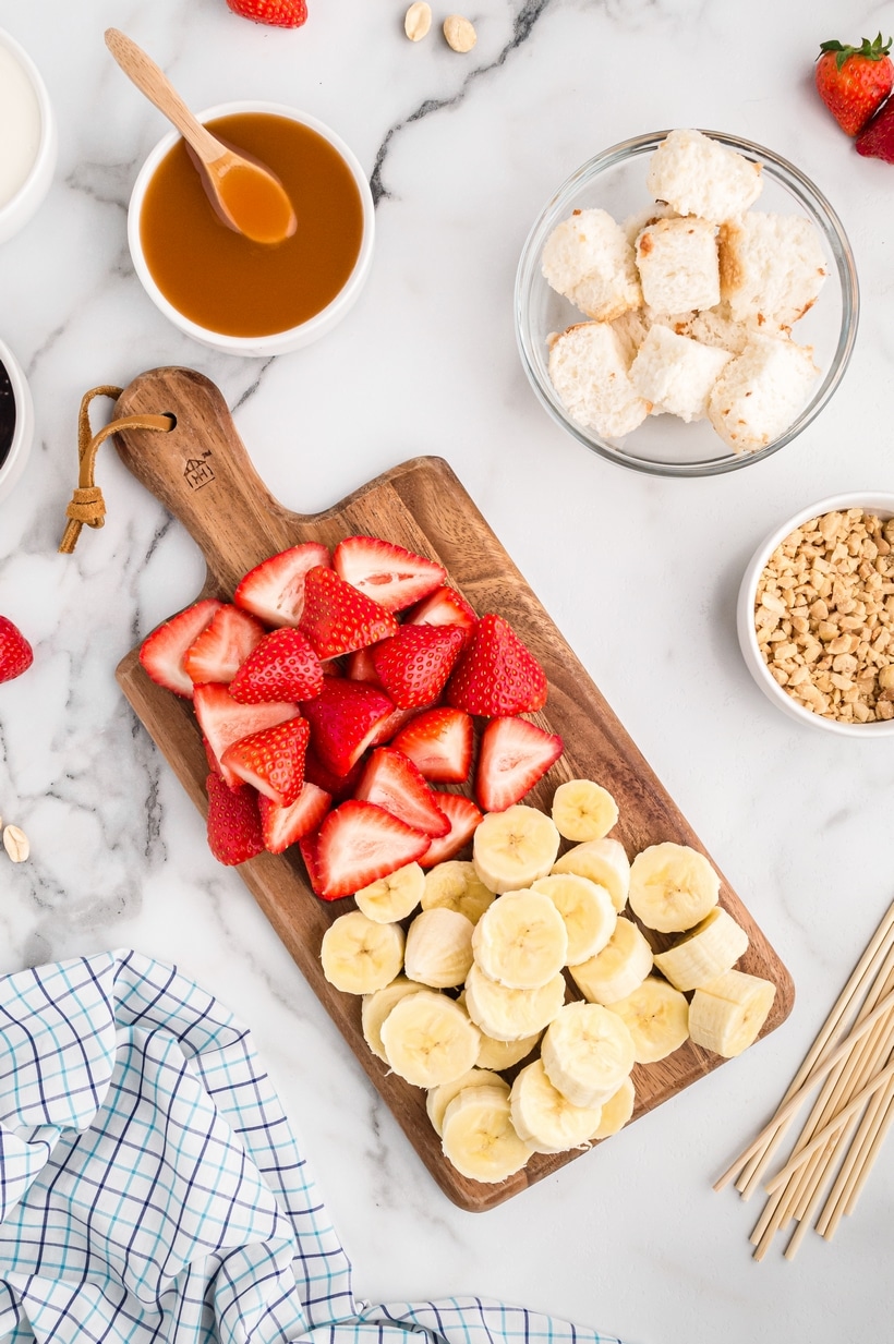 A fun spin on a classic, these Banana Split Kabobs are going to raise the sweet vibe at all your summer gatherings. banana split ingredients