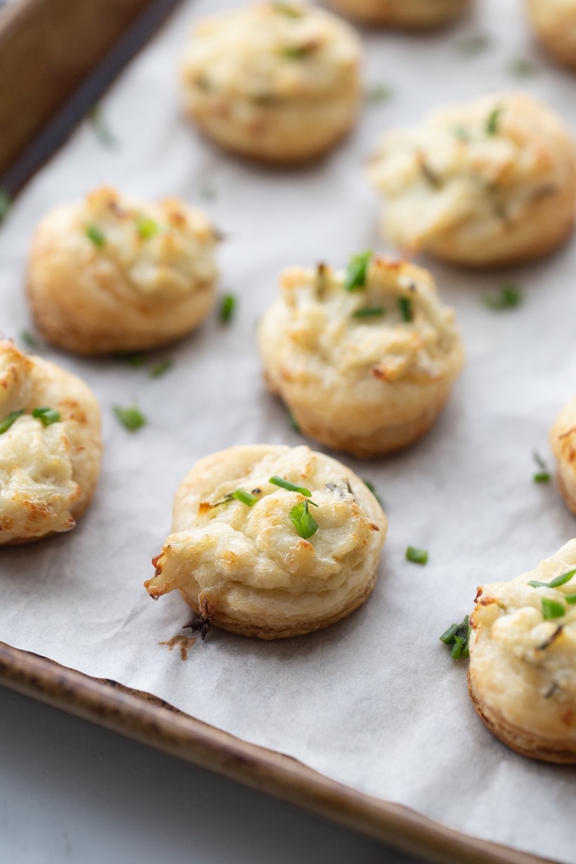 Transform lump crab, puff pastry and cream cheese into the perfect finger food for your gathering. crab and chive puffs