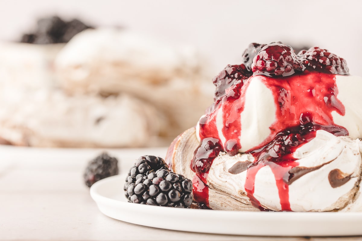 chocolate-blackberry-pavlovas-whipped-cream-compote