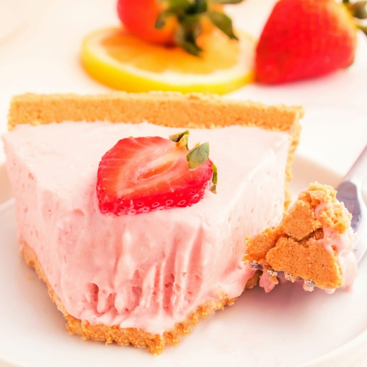 no bake strawberry lemonade pie