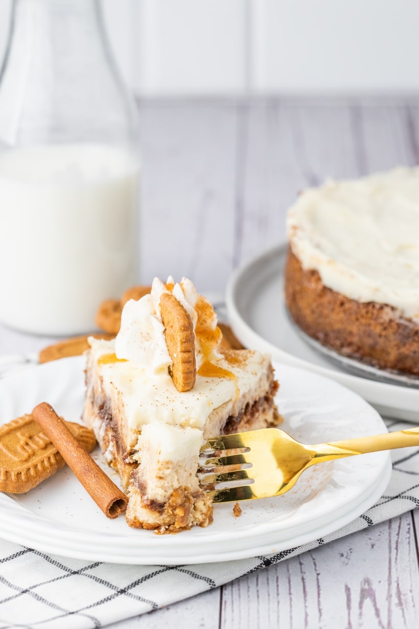 Have you enjoyed a slice of the Cinnabon Cinnamon Swirl Cheesecake from the Cheesecake Factory? While that cheesecake includes layers of vanilla crunch cake, this "cheesecake only" version is creamy and delicious, with thick veins of cinnamon swirl running through the middle. Every bite of this tangy and sweet cheesecake is covered in a cream cheese glaze and reminiscent of your favorite cinnamon roll. cheesecake with cinnamon