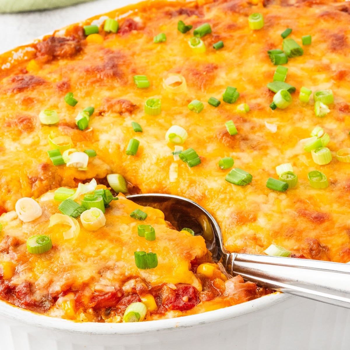 Easy Ground Beef Casserole with Pasta and Cheesy Sauce