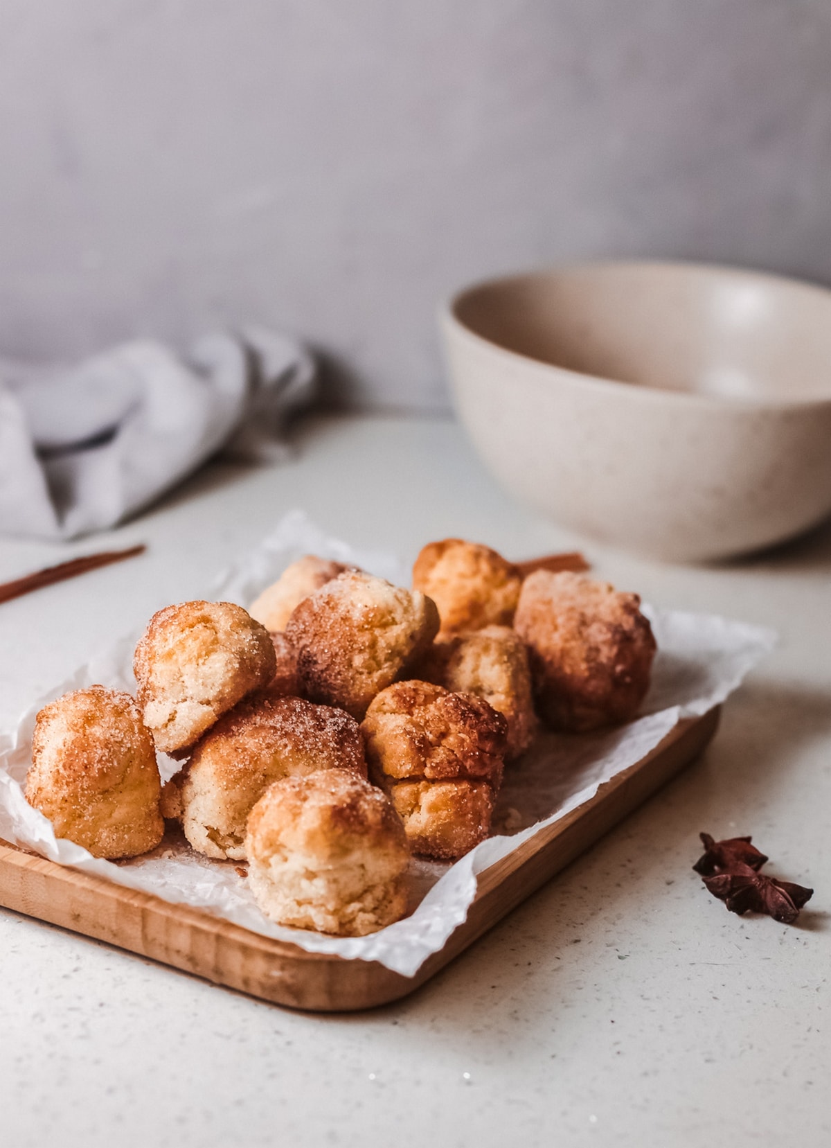 doughnut holes with cinnamon sugar made in air fryer