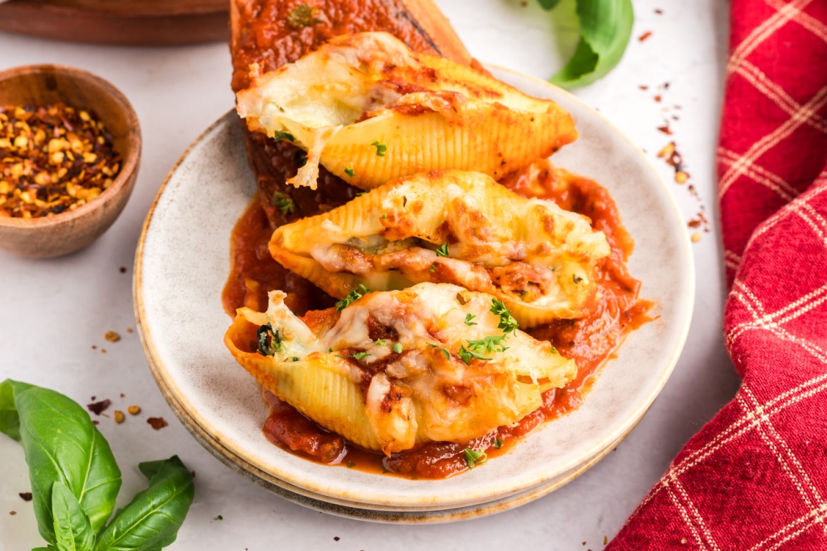 Stuffed shells with ricotta and spinach served with marinara and browned mozzarella.