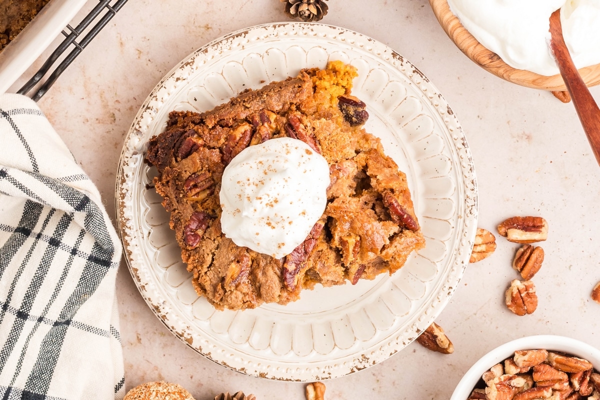 dump cake pumpkin