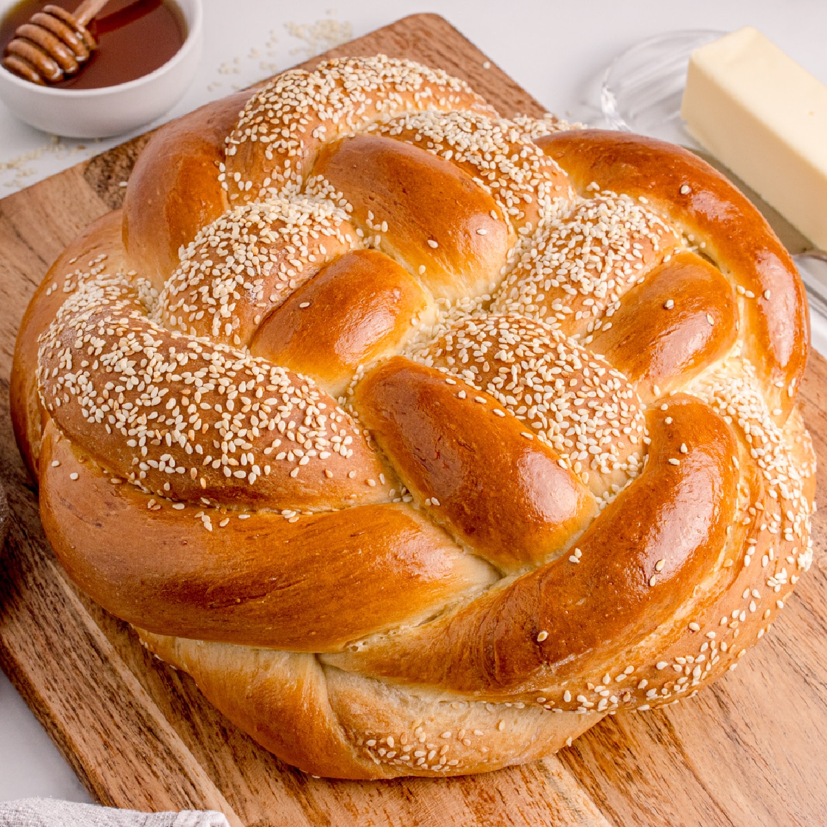 Easy Round Challah Recipe: Get a Bakery-Worthy Loaf with This 8-Strand Braid