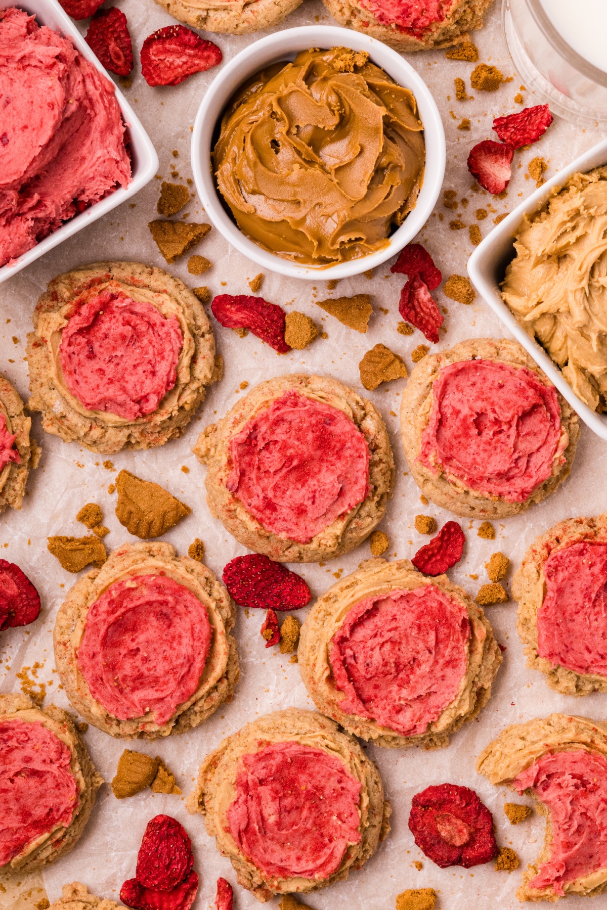 Biscoff Butter Cookies with Frosting Biscoff butter cookies with cookie butter, strawberry frosting, and freeze-dried strawberries