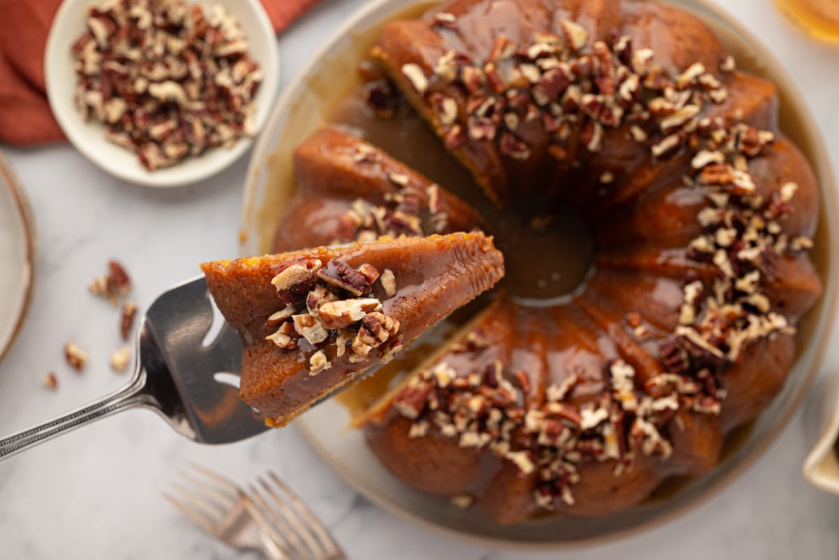 sweet-potato-bundt-cake-slice-rum-caramel
