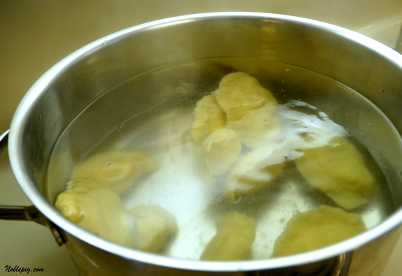 boiling pierogi